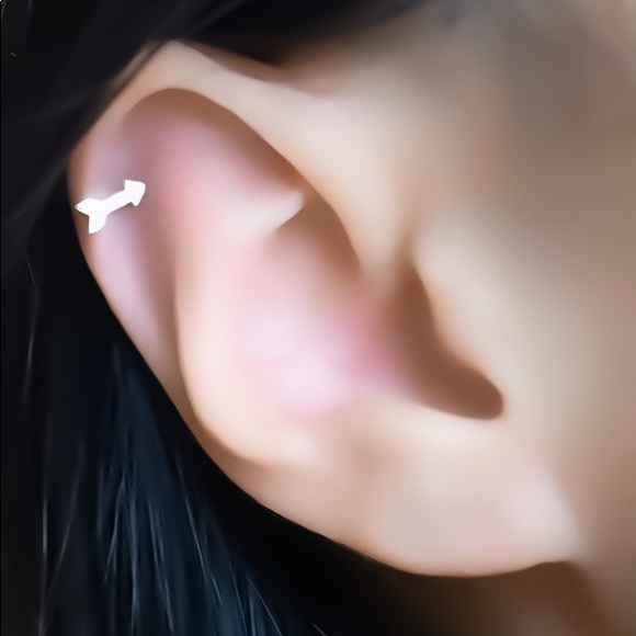 1PC - 925 Sterling Silver Arrow Cartilage Stud Earring Upper Ear Helix Tragus - Picture 5 of 9